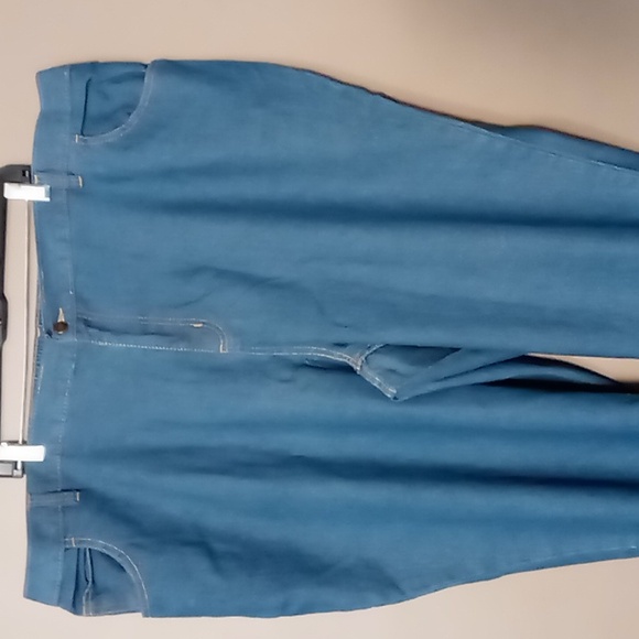 Woman Within Straight Leg Jeans w Elastic Back Size 28W - Picture 3 of 6